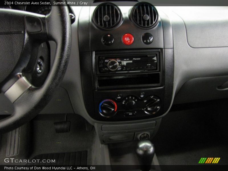 Summit White / Gray 2004 Chevrolet Aveo Sedan