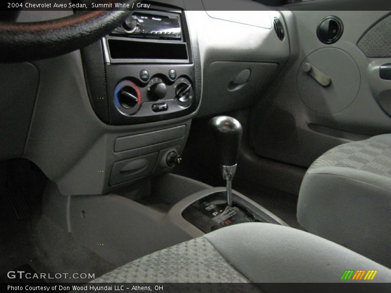 Summit White / Gray 2004 Chevrolet Aveo Sedan