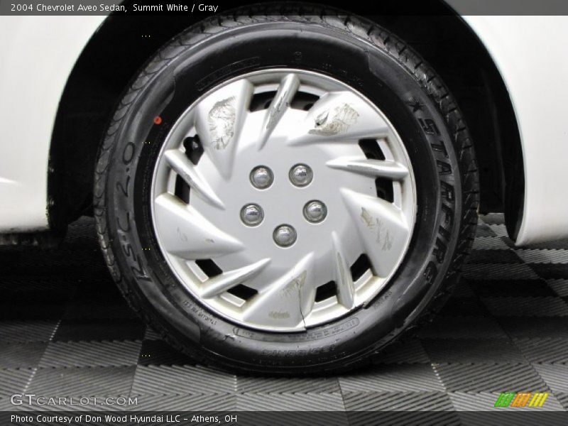 Summit White / Gray 2004 Chevrolet Aveo Sedan