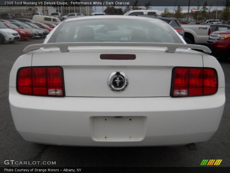 Performance White / Dark Charcoal 2006 Ford Mustang V6 Deluxe Coupe