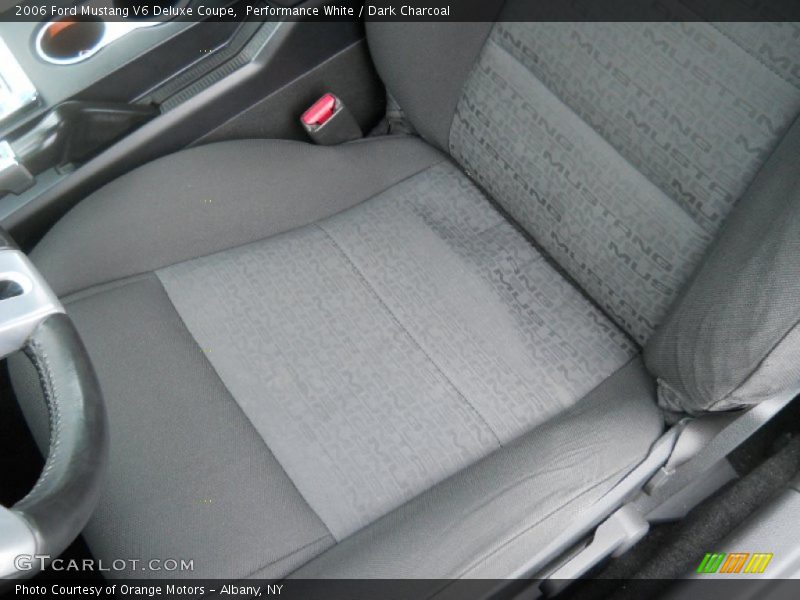 Performance White / Dark Charcoal 2006 Ford Mustang V6 Deluxe Coupe