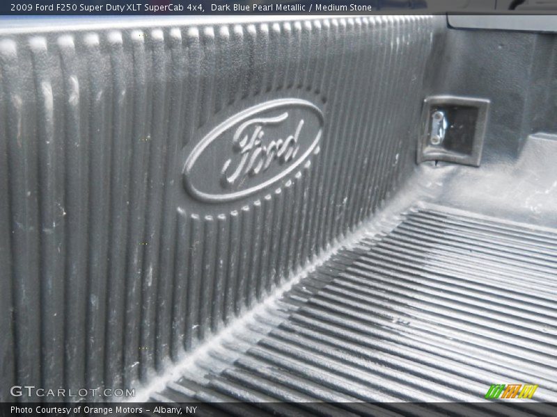 Dark Blue Pearl Metallic / Medium Stone 2009 Ford F250 Super Duty XLT SuperCab 4x4