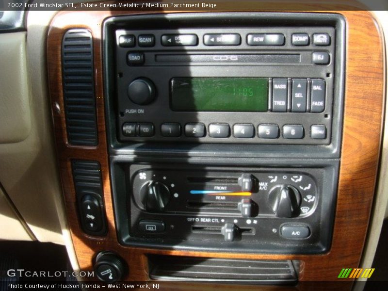 Estate Green Metallic / Medium Parchment Beige 2002 Ford Windstar SEL