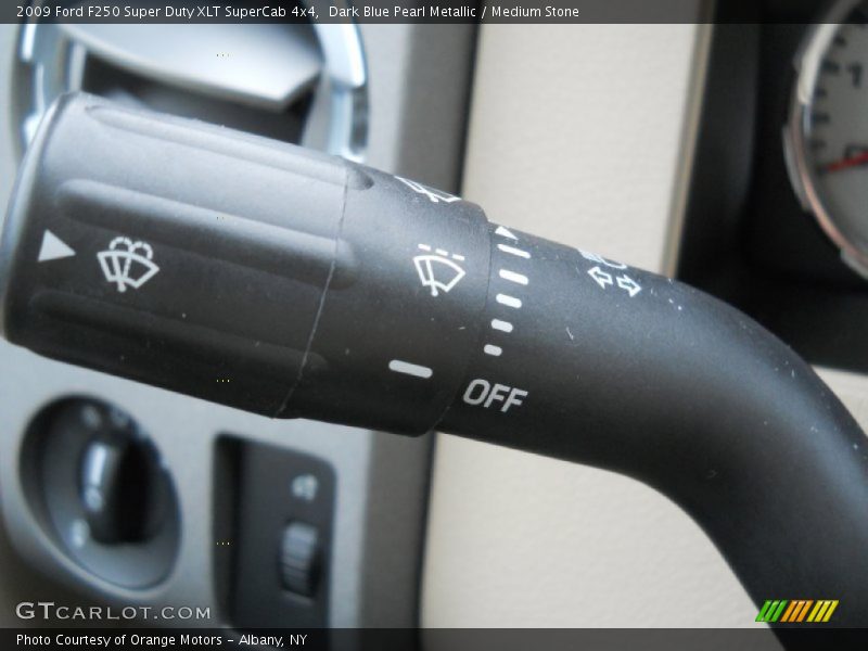 Dark Blue Pearl Metallic / Medium Stone 2009 Ford F250 Super Duty XLT SuperCab 4x4