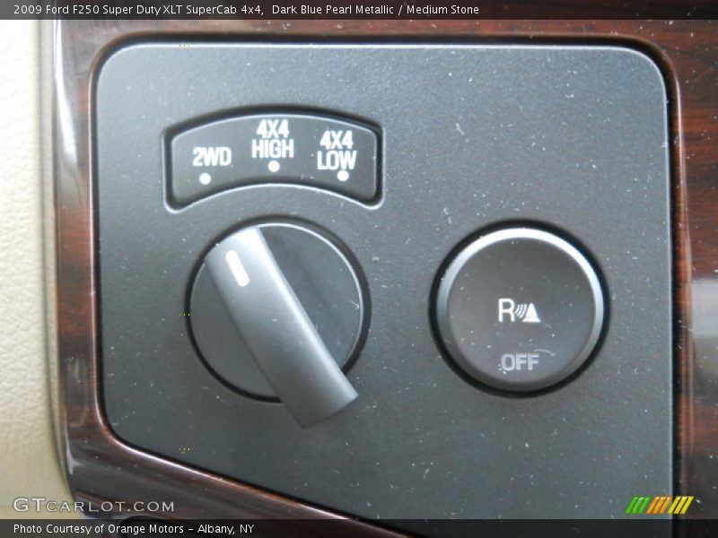 Dark Blue Pearl Metallic / Medium Stone 2009 Ford F250 Super Duty XLT SuperCab 4x4