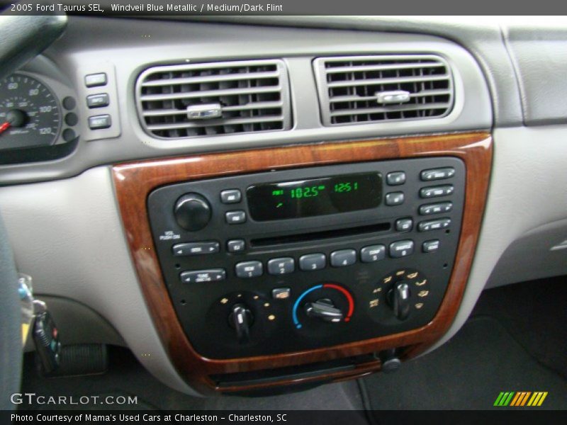 Controls of 2005 Taurus SEL