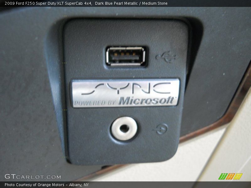 Dark Blue Pearl Metallic / Medium Stone 2009 Ford F250 Super Duty XLT SuperCab 4x4