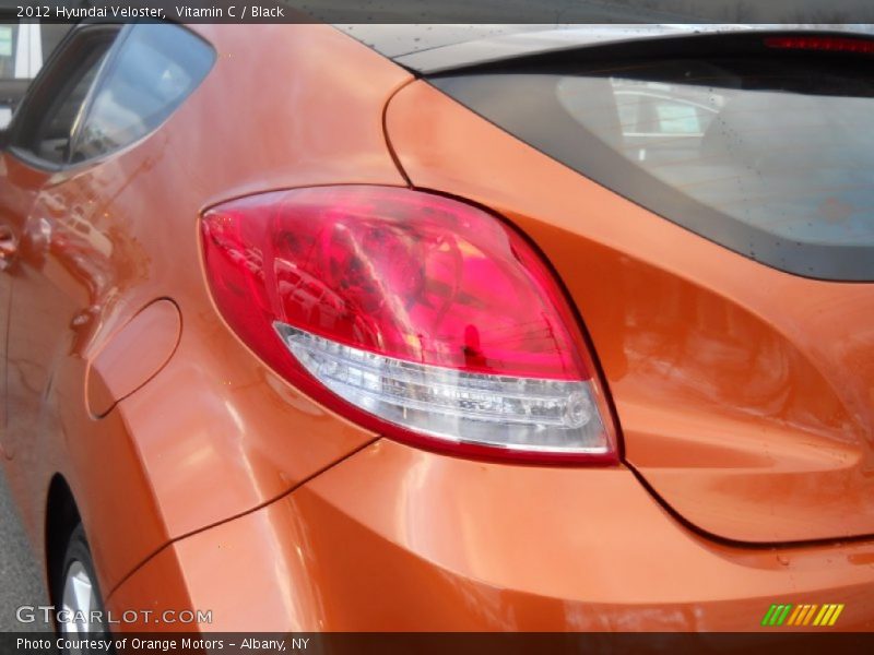 Vitamin C / Black 2012 Hyundai Veloster