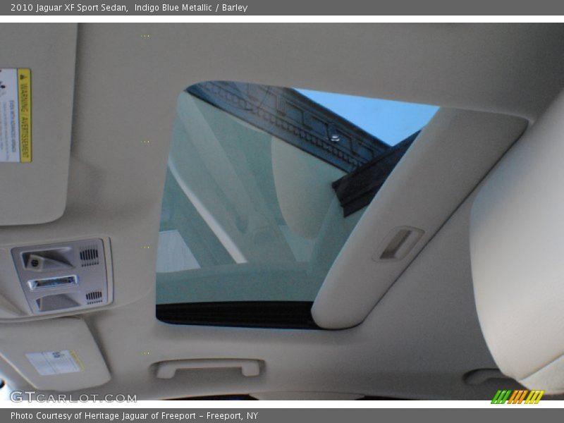 Indigo Blue Metallic / Barley 2010 Jaguar XF Sport Sedan