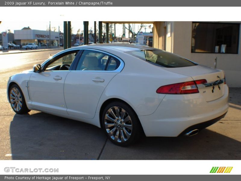 Porcelain White / Champagne/Truffle 2009 Jaguar XF Luxury