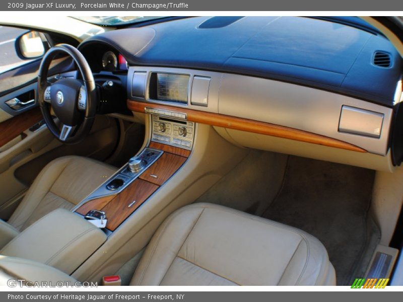 Porcelain White / Champagne/Truffle 2009 Jaguar XF Luxury