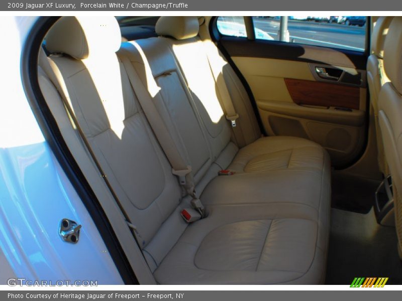 Porcelain White / Champagne/Truffle 2009 Jaguar XF Luxury