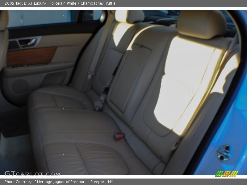 Porcelain White / Champagne/Truffle 2009 Jaguar XF Luxury