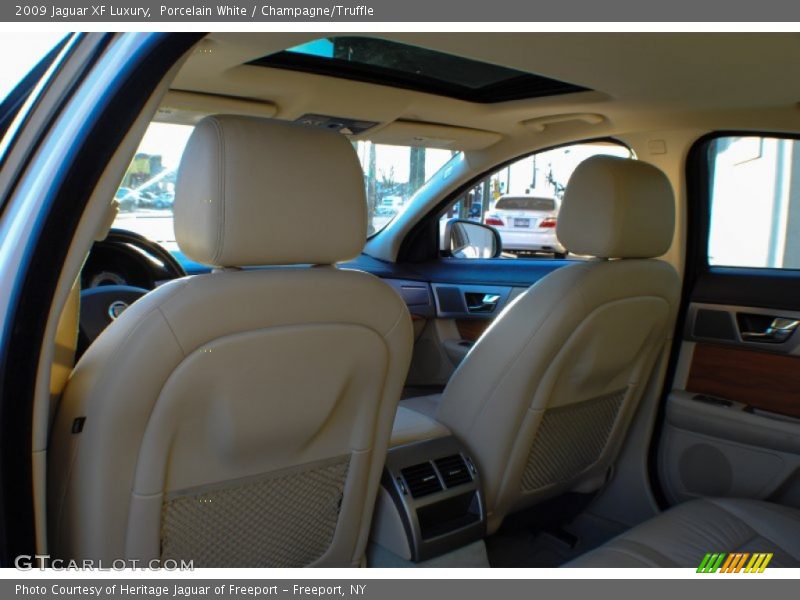 Porcelain White / Champagne/Truffle 2009 Jaguar XF Luxury