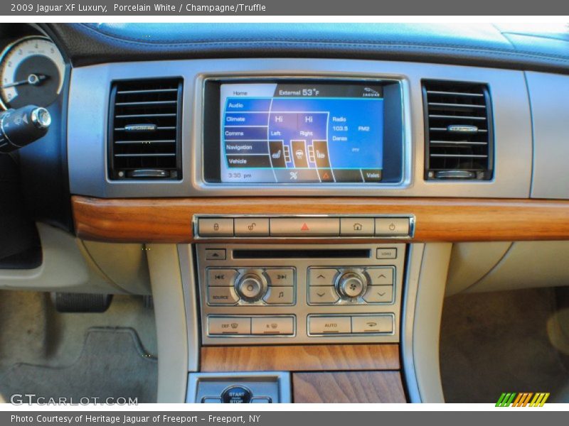 Porcelain White / Champagne/Truffle 2009 Jaguar XF Luxury