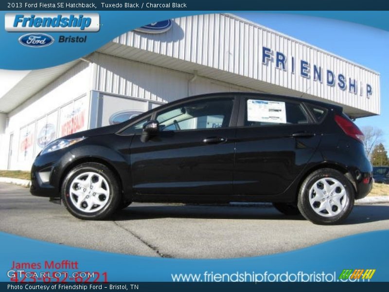Tuxedo Black / Charcoal Black 2013 Ford Fiesta SE Hatchback