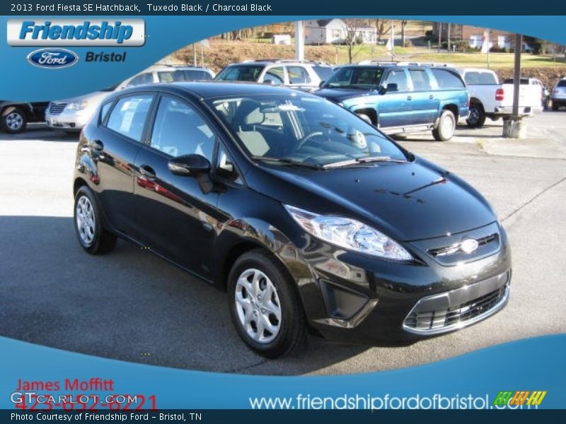 Tuxedo Black / Charcoal Black 2013 Ford Fiesta SE Hatchback