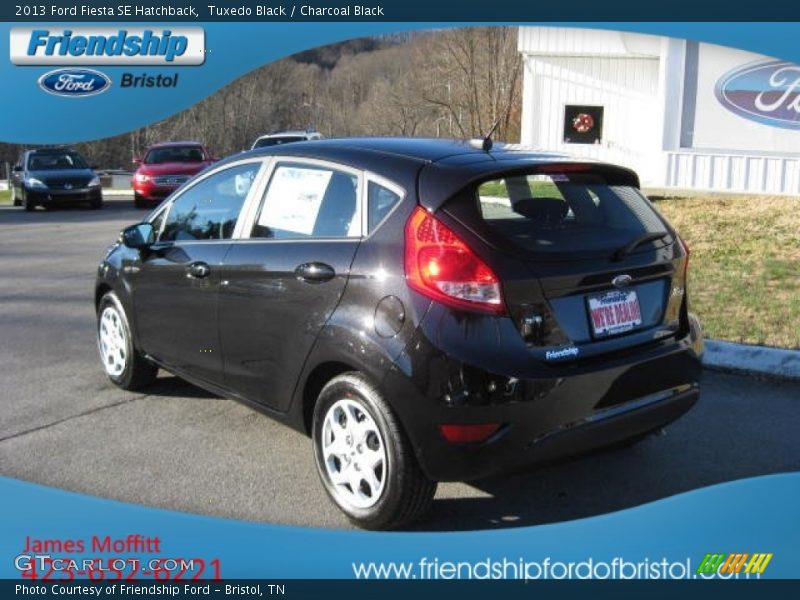 Tuxedo Black / Charcoal Black 2013 Ford Fiesta SE Hatchback