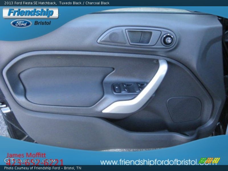 Tuxedo Black / Charcoal Black 2013 Ford Fiesta SE Hatchback