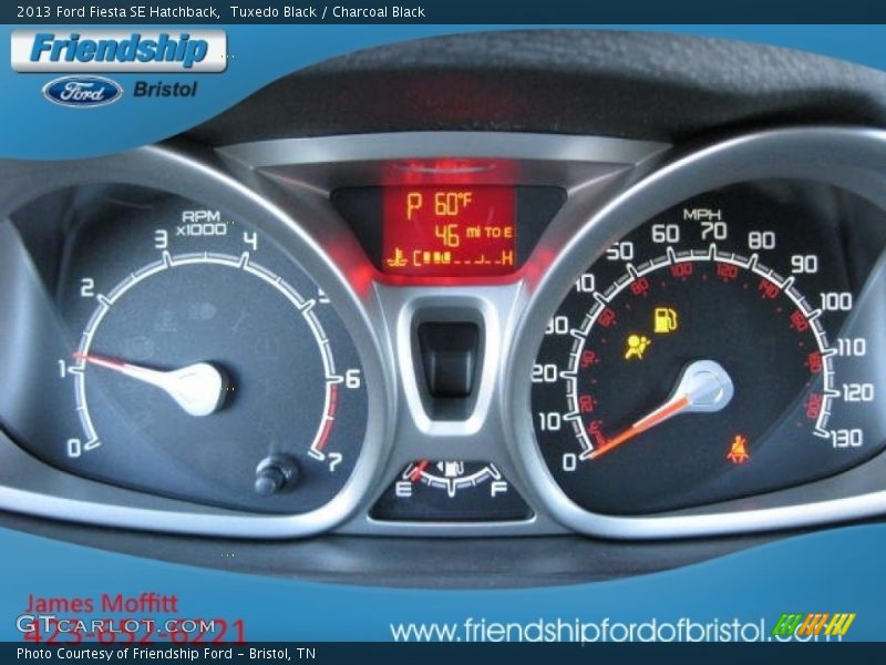 Tuxedo Black / Charcoal Black 2013 Ford Fiesta SE Hatchback