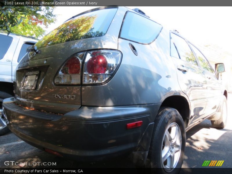 Mineral Green Opalescent / Ivory 2002 Lexus RX 300