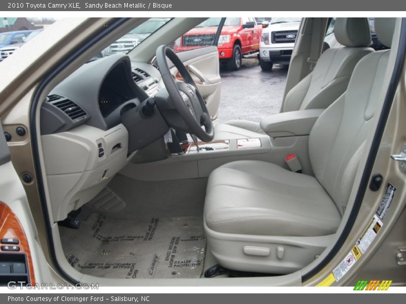 Sandy Beach Metallic / Bisque 2010 Toyota Camry XLE