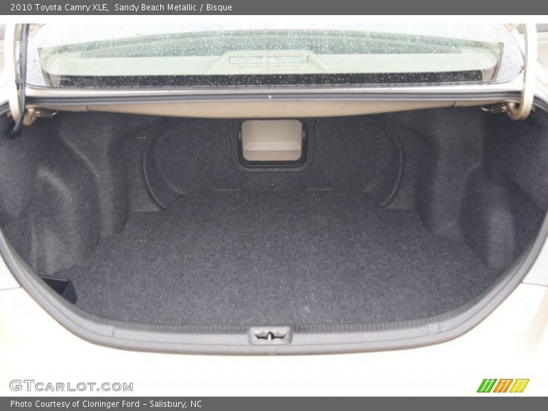 Sandy Beach Metallic / Bisque 2010 Toyota Camry XLE