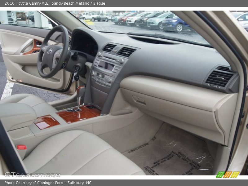 Sandy Beach Metallic / Bisque 2010 Toyota Camry XLE