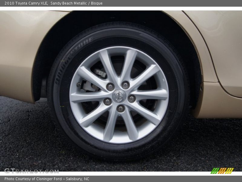 Sandy Beach Metallic / Bisque 2010 Toyota Camry XLE