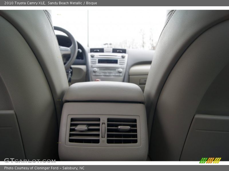 Sandy Beach Metallic / Bisque 2010 Toyota Camry XLE