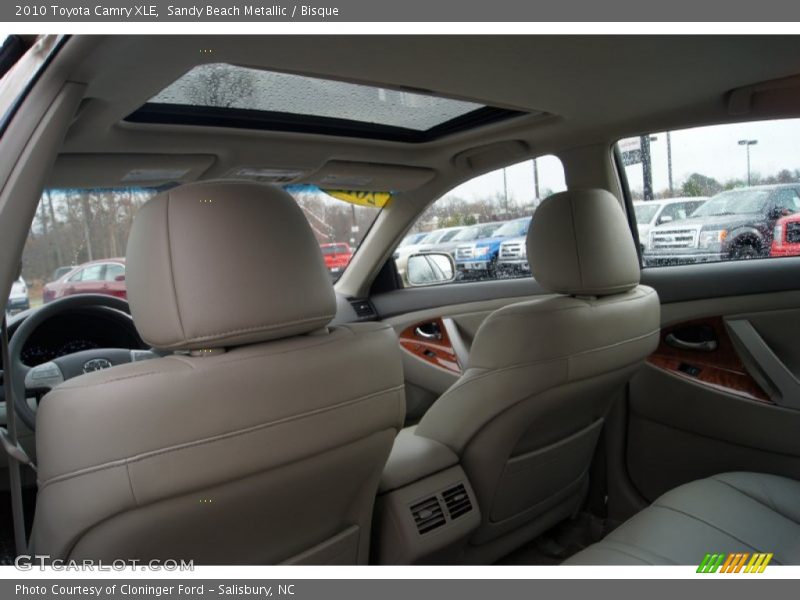 Sandy Beach Metallic / Bisque 2010 Toyota Camry XLE