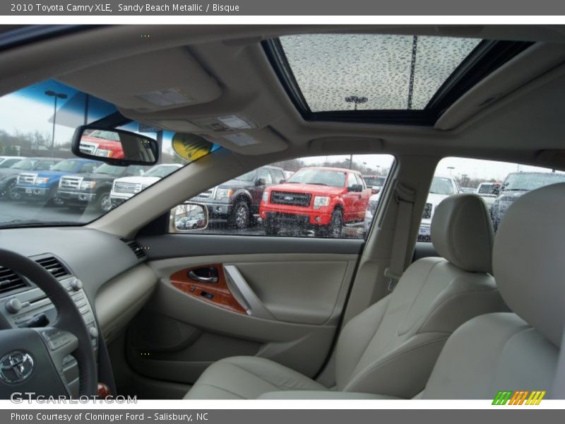 Sandy Beach Metallic / Bisque 2010 Toyota Camry XLE