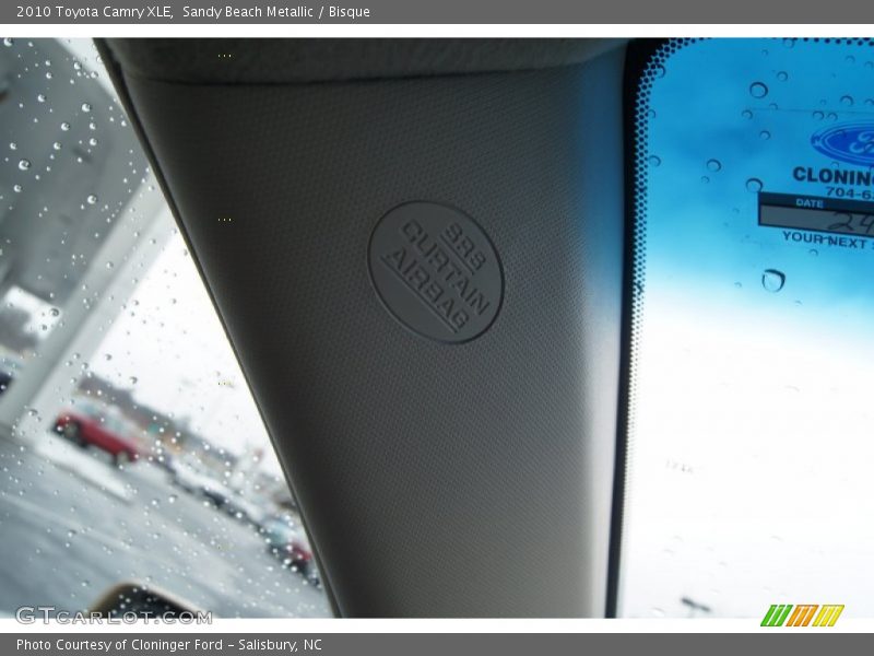 Sandy Beach Metallic / Bisque 2010 Toyota Camry XLE