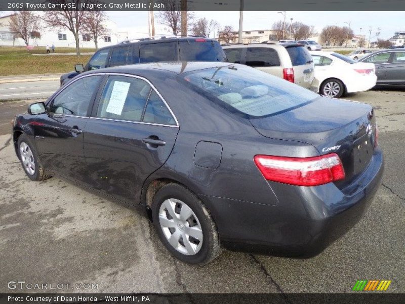 Magnetic Gray Metallic / Ash 2009 Toyota Camry SE