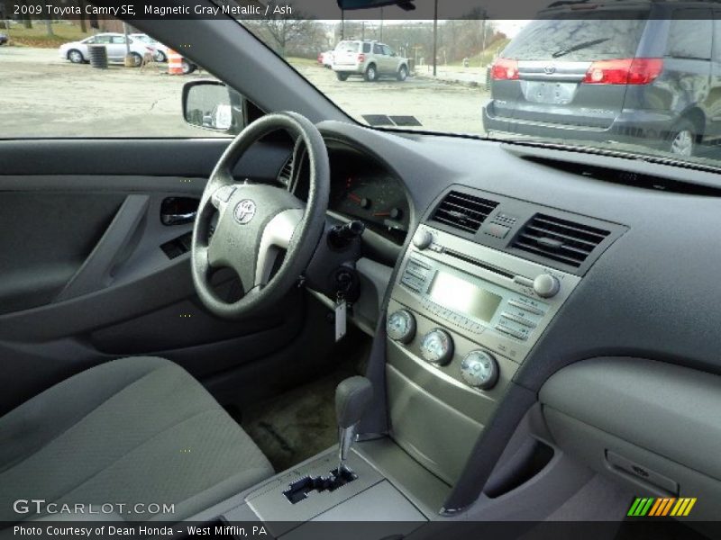 Magnetic Gray Metallic / Ash 2009 Toyota Camry SE