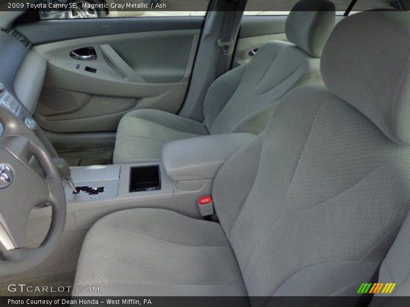 Magnetic Gray Metallic / Ash 2009 Toyota Camry SE