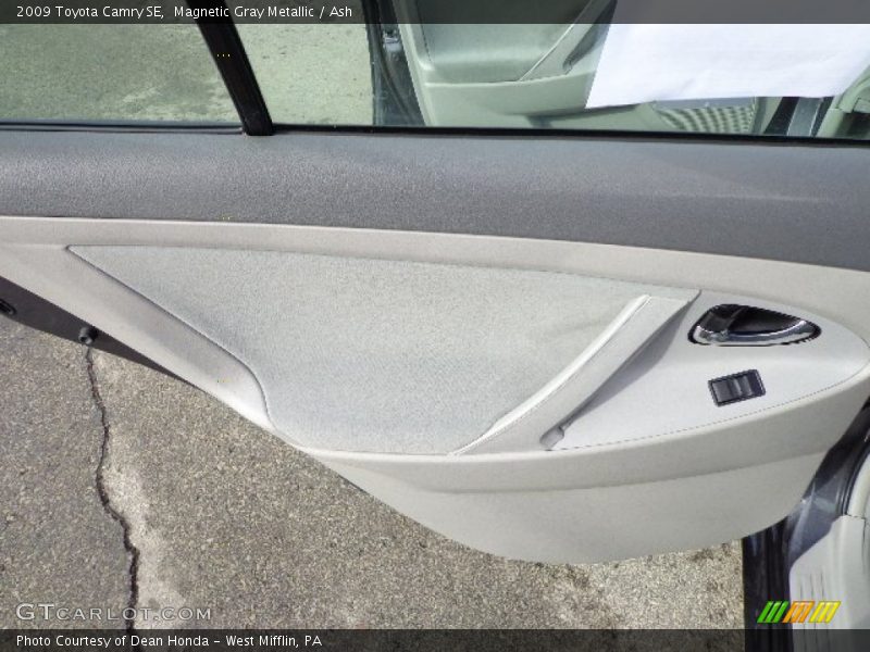 Magnetic Gray Metallic / Ash 2009 Toyota Camry SE