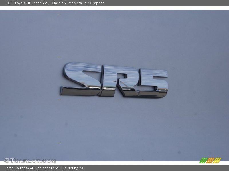 Classic Silver Metallic / Graphite 2012 Toyota 4Runner SR5
