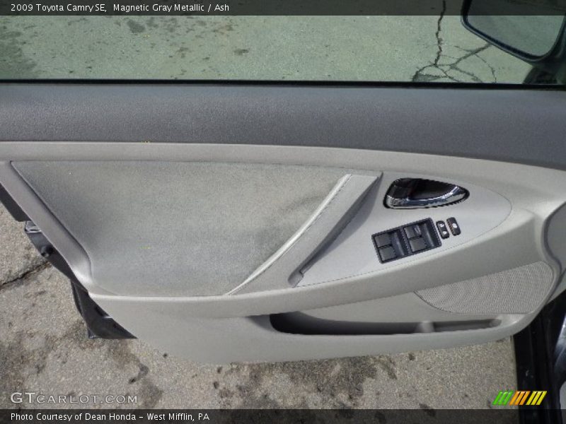 Magnetic Gray Metallic / Ash 2009 Toyota Camry SE