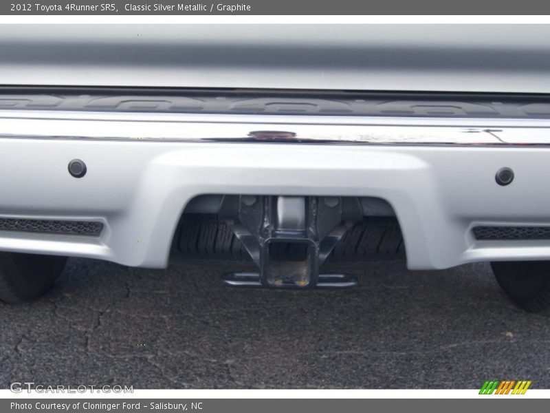 Classic Silver Metallic / Graphite 2012 Toyota 4Runner SR5