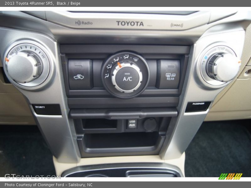 Black / Beige 2013 Toyota 4Runner SR5