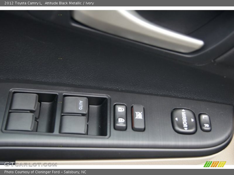 Attitude Black Metallic / Ivory 2012 Toyota Camry L