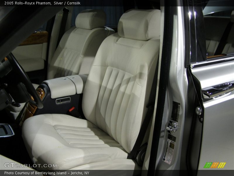 Silver / Cornsilk 2005 Rolls-Royce Phantom