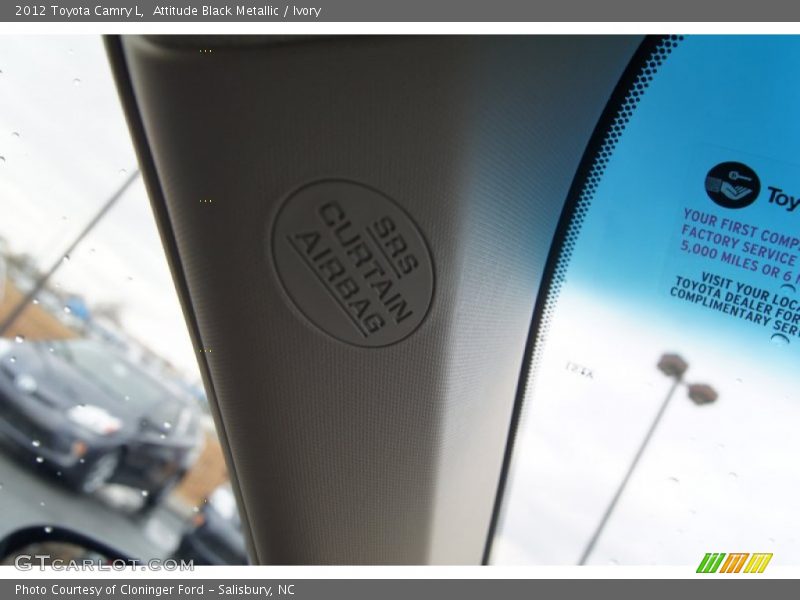 Attitude Black Metallic / Ivory 2012 Toyota Camry L