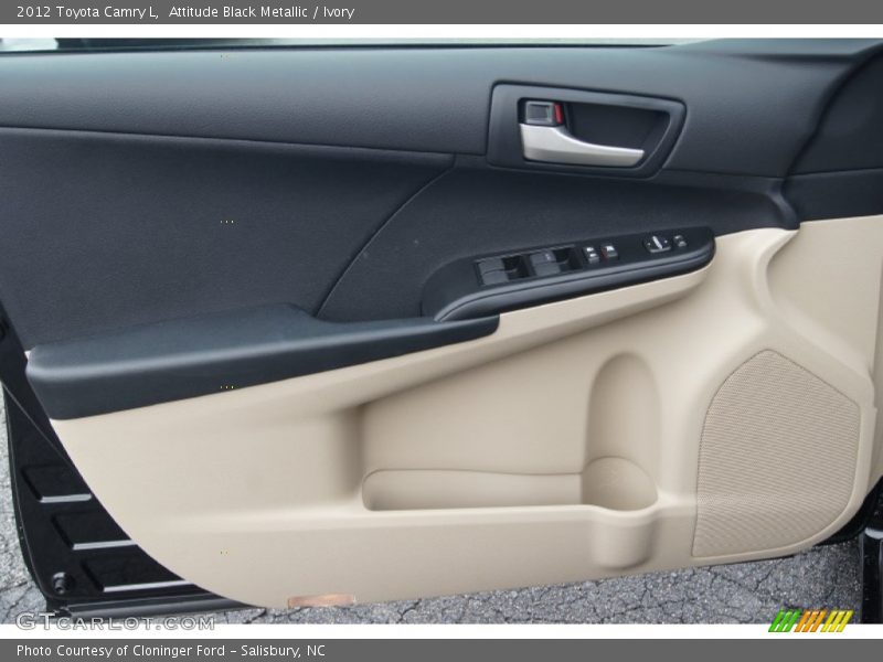 Attitude Black Metallic / Ivory 2012 Toyota Camry L