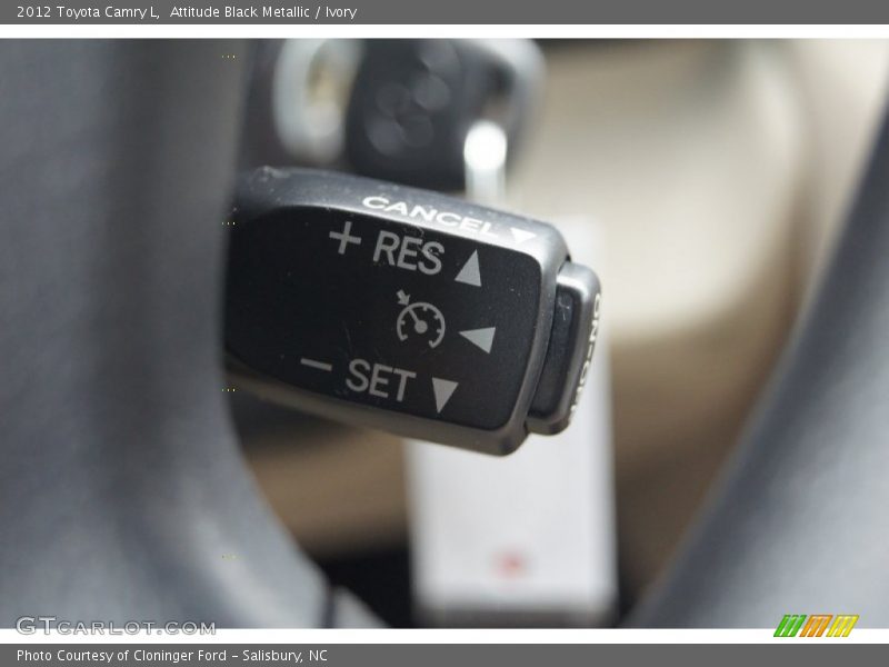 Attitude Black Metallic / Ivory 2012 Toyota Camry L