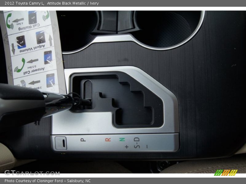 Attitude Black Metallic / Ivory 2012 Toyota Camry L