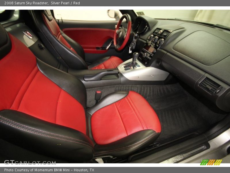 Silver Pearl / Red 2008 Saturn Sky Roadster