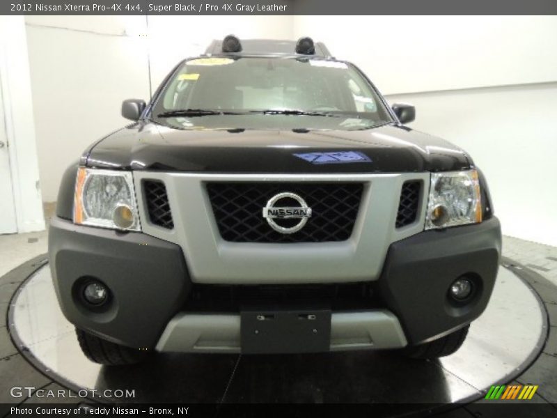 Super Black / Pro 4X Gray Leather 2012 Nissan Xterra Pro-4X 4x4