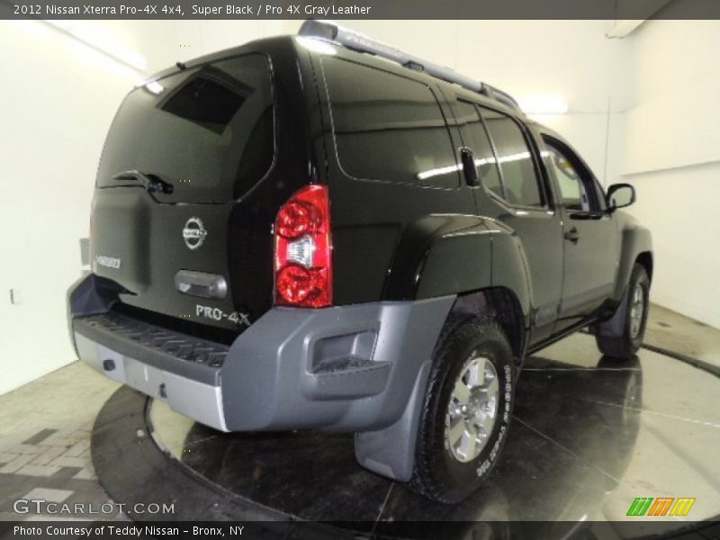 Super Black / Pro 4X Gray Leather 2012 Nissan Xterra Pro-4X 4x4